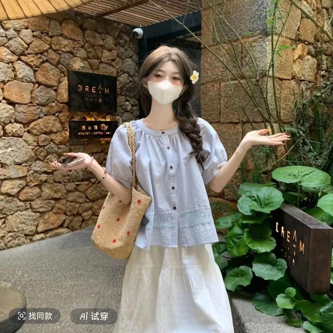 宽松蕾丝拼接简约衬衫女夏季新款圆领单排扣泡泡袖百搭气质衬衣潮