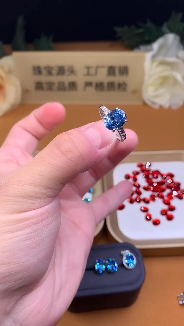 银S925镶嵌戒指海蓝宝石8888