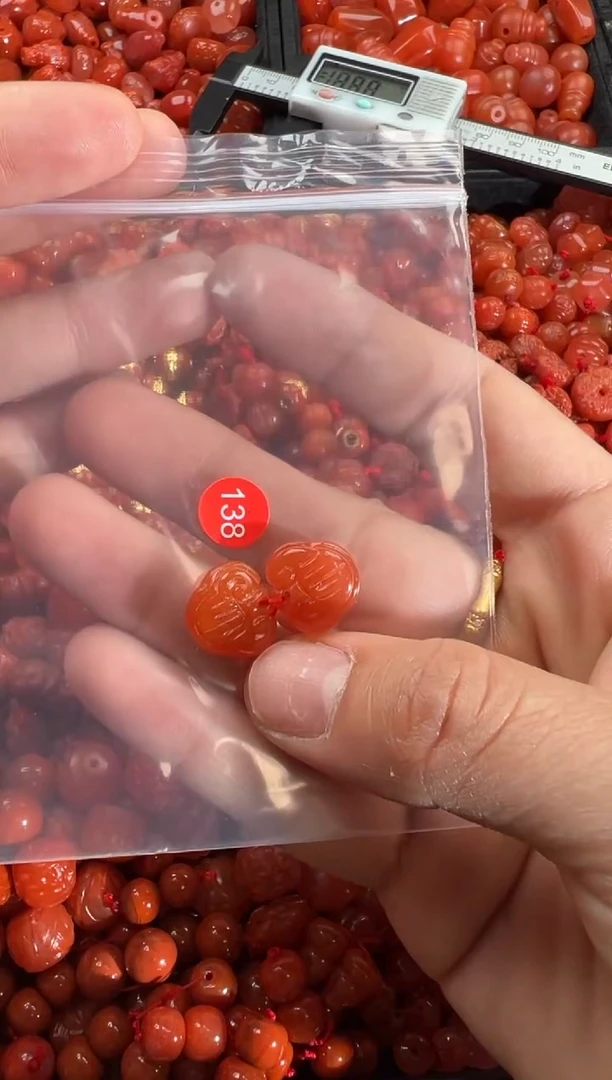 【闪购商品】南红玛瑙颈饰未镶嵌1