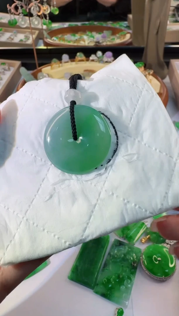 【闪购商品】翡翠颈饰未镶嵌缅甸翡翠A挂件