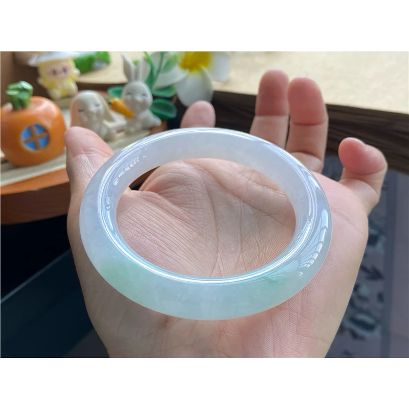 天然翡翠8.28批7402号54.2-10.4！圆条！浅绿颜色很天然翡翠手镯