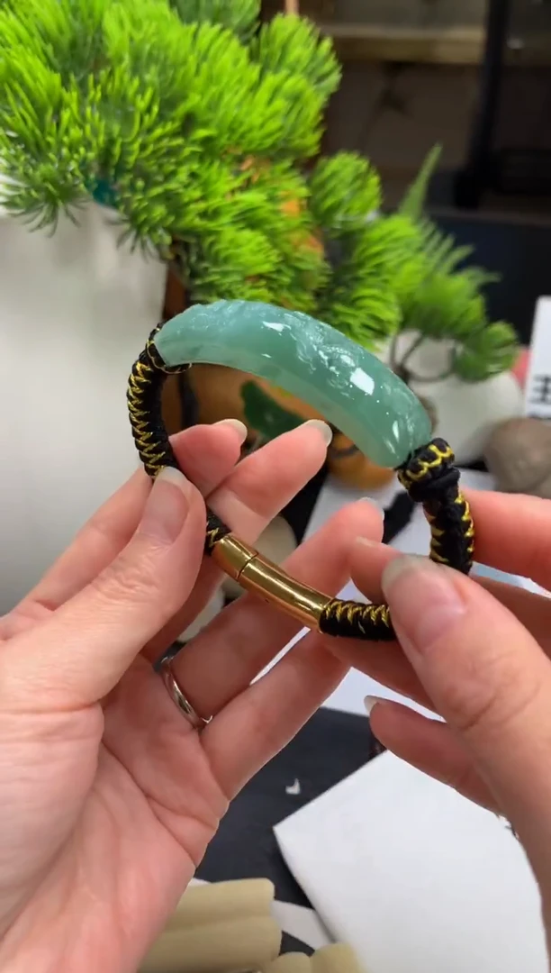 未镶嵌手绳翡翠多**瓜---112729