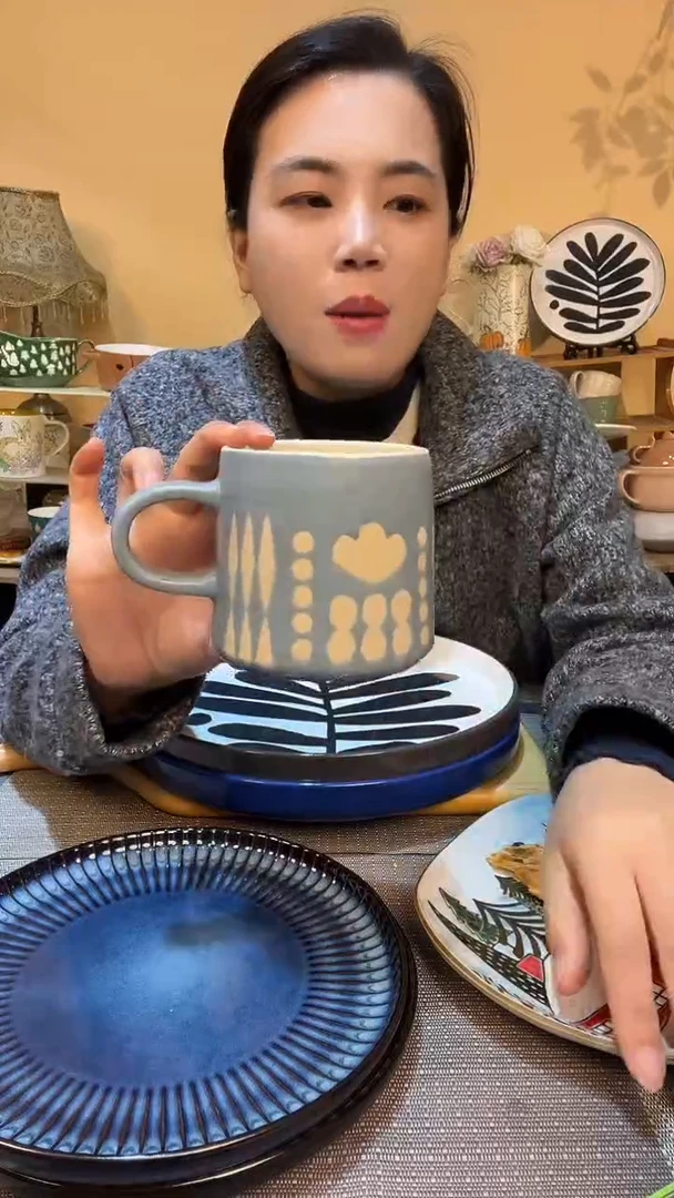 瓷片浮雕杯子 介意勿拍