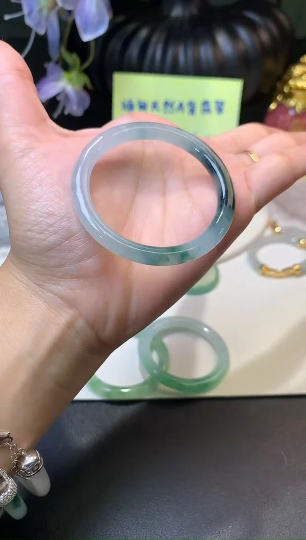 未镶嵌定制翡翠毛货