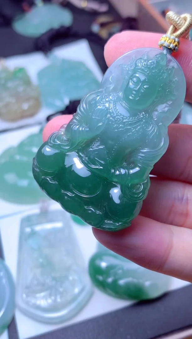 颈饰未镶嵌翡翠天然A货翡翠