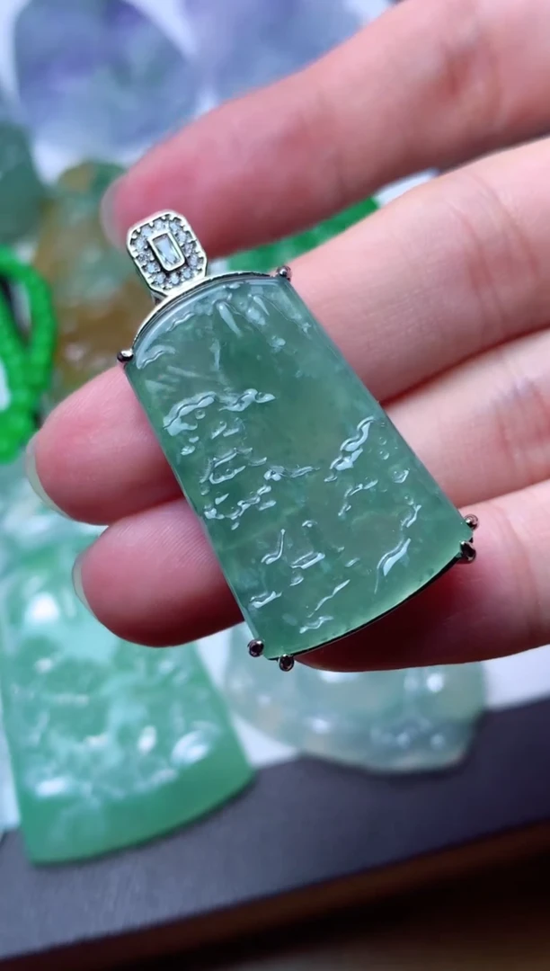 翡翠未镶嵌颈饰天然翡翠