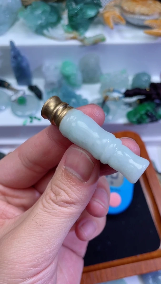【闪购商品】翡翠颈饰未镶嵌嘴