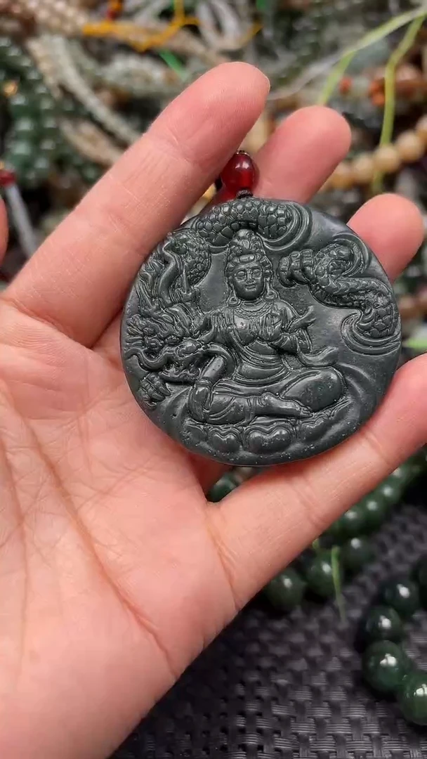 颈饰未镶嵌和田玉1