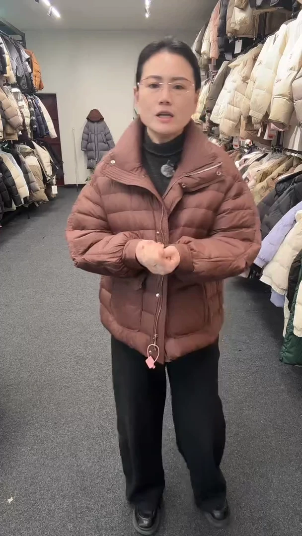 艾雨衣尚羽绒外套