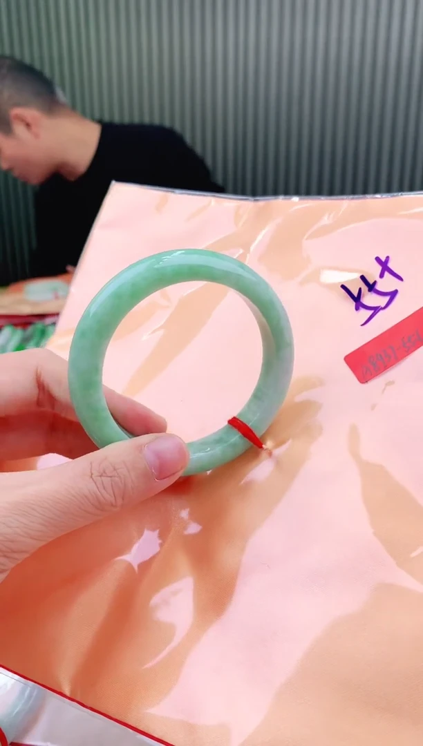 未镶嵌手镯翡翠55