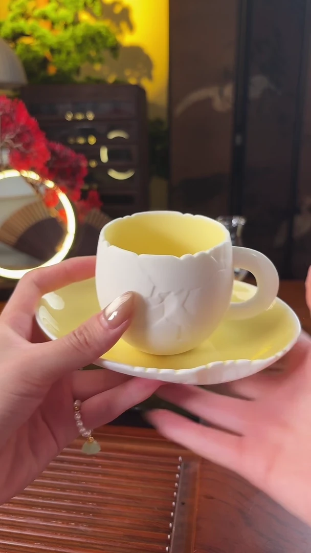 咖啡杯黄+底托 LKM037