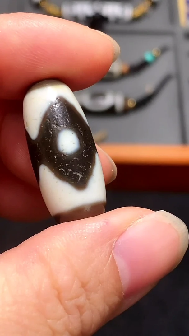 【闪购商品】柏香籽/百香籽吊坠上肯坛城三