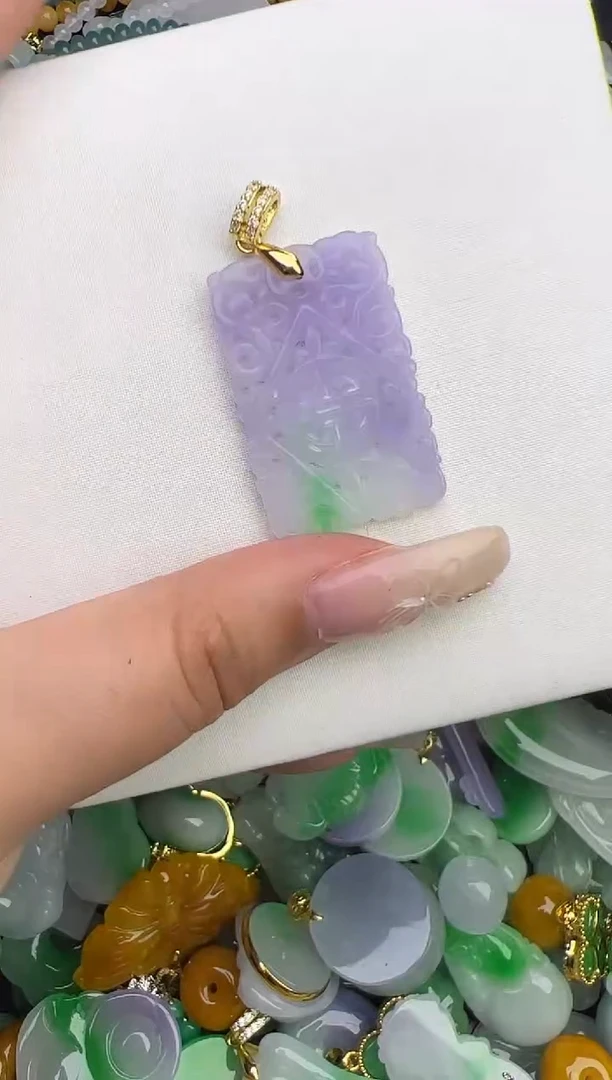 翡翠未镶嵌颈饰天然缅甸翡翠吊坠