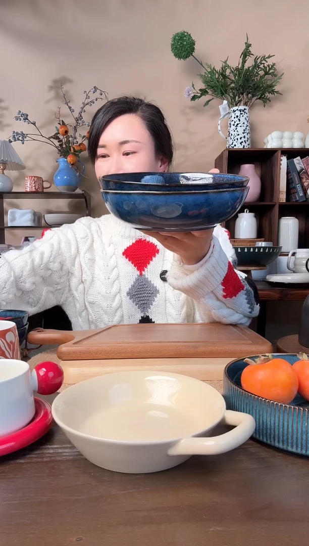 7.5英寸窑变蓝浅碗2只微瑕