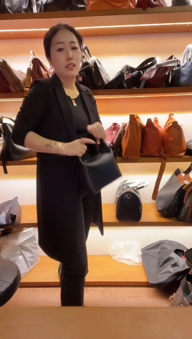 牛皮（革）高端订制时尚百搭女士手提斜跨包