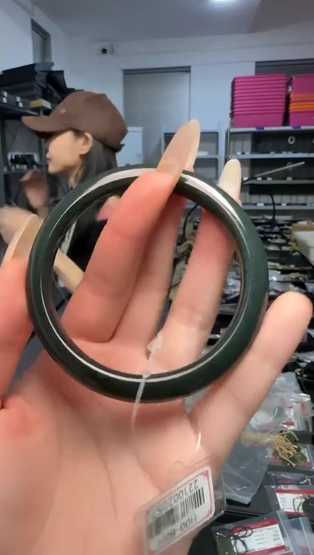 颈饰未镶嵌和田玉青玉手镯57-60