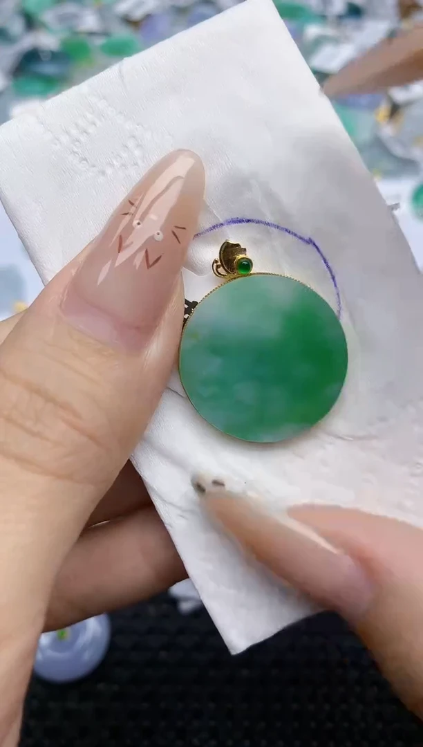 翡翠18K金镶嵌颈饰557   天然翡翠A货