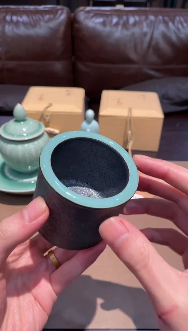 128窑承青瓷玄石扳指杯