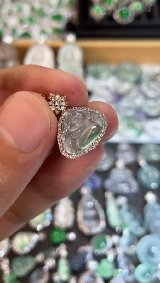 翡翠18K金镶嵌吊坠(不含链)佛公