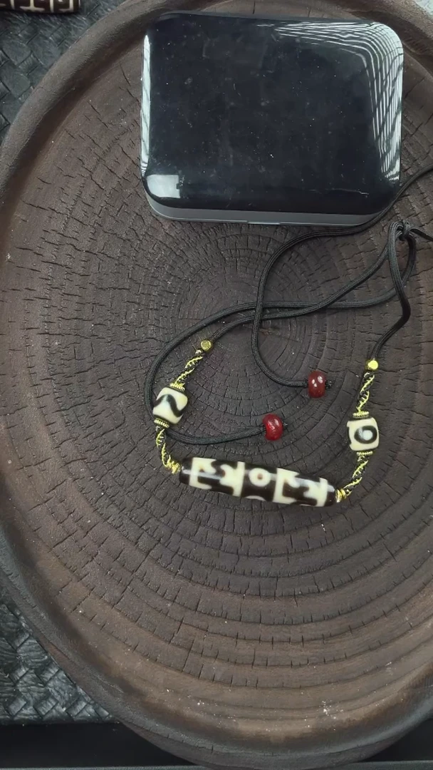 未镶嵌颈饰玛瑙/玉髓小*骏莲师三