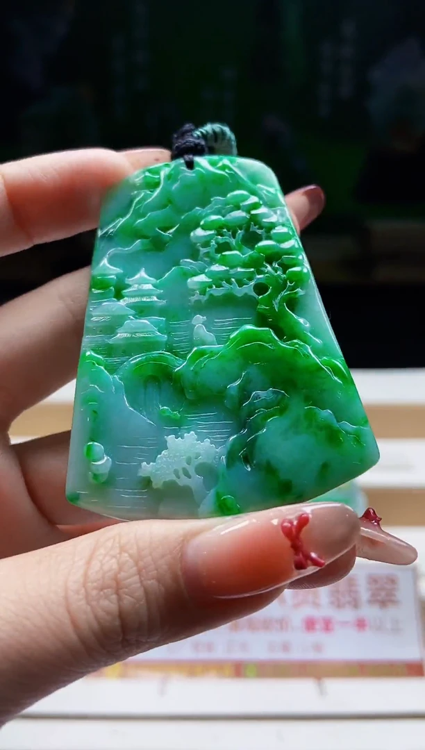颈饰未镶嵌翡翠翡翠A货