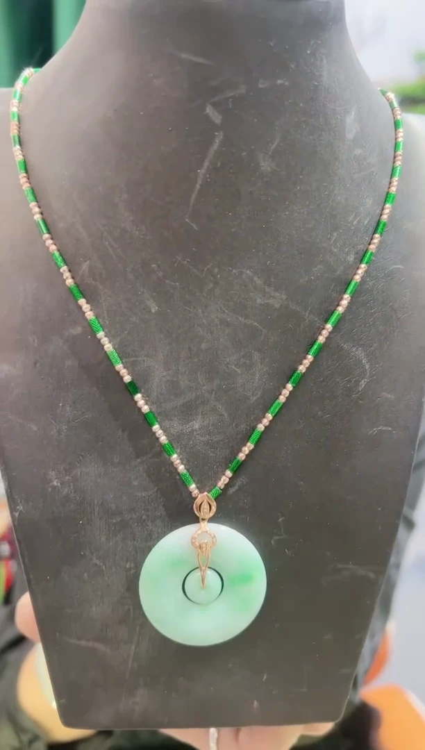 【闪购商品】翡翠颈饰18K金镶嵌8888888888888