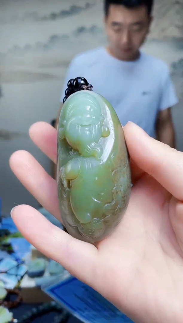 和田玉未镶嵌颈饰1