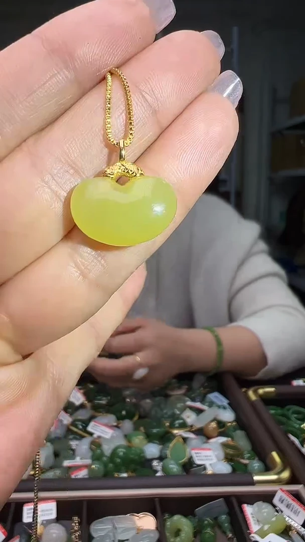 颈饰未镶嵌和田玉（多样性发货.发其一)12.04.17