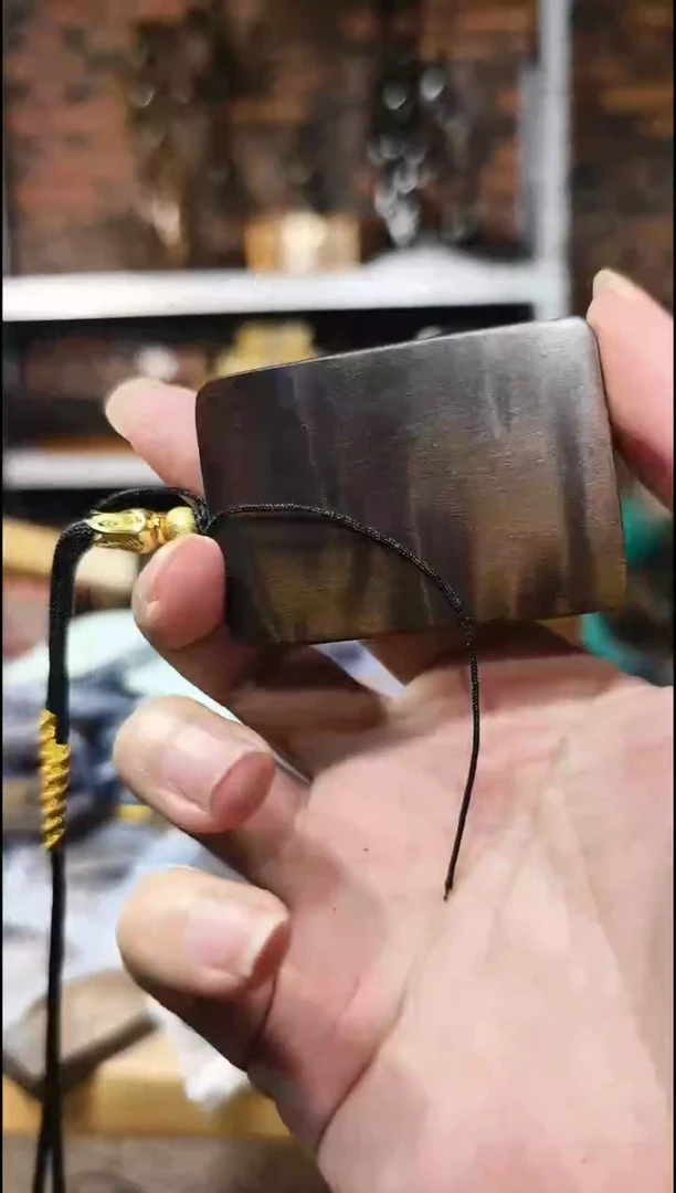 金丝楠无事牌脖挂