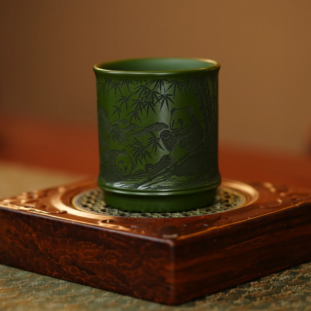 【11018绿泥竹节杯】宜兴原矿紫砂景舟绿竹节竹筒杯刻大熊猫主人杯