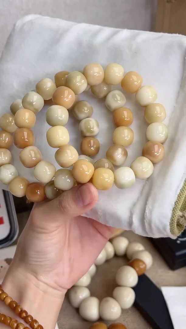 菩提根/象牙果手串e95粉熊猫玉化桶珠13*14mm