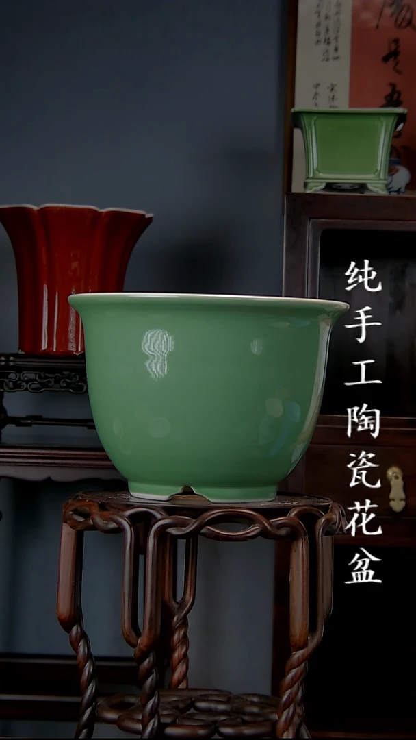 似**华景德镇陶瓷手工花盆