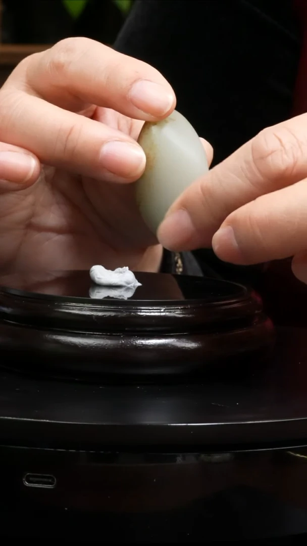 【闪购商品】和田玉吊坠(不含链)未镶嵌28.6克和田玉原石