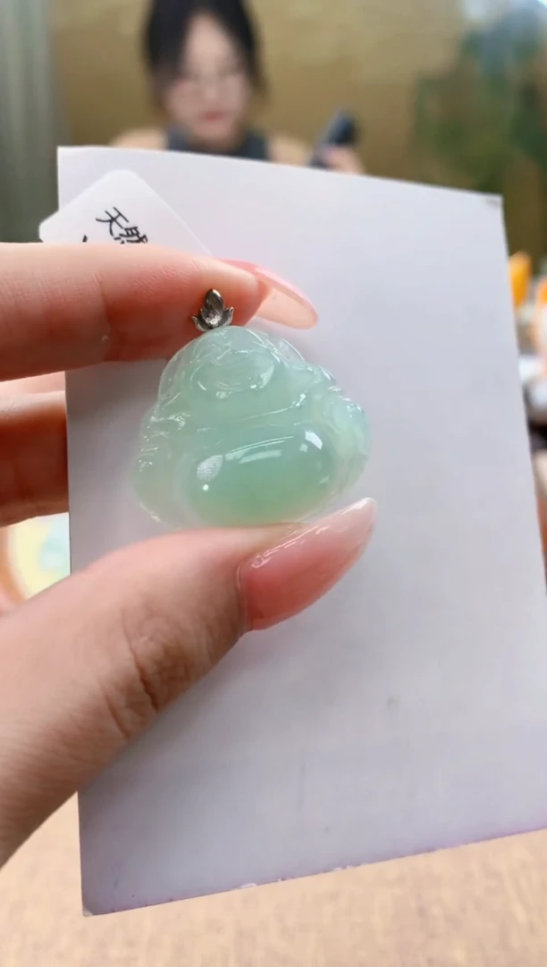 颈饰18K金镶嵌翡翠天然A货翡翠挂件