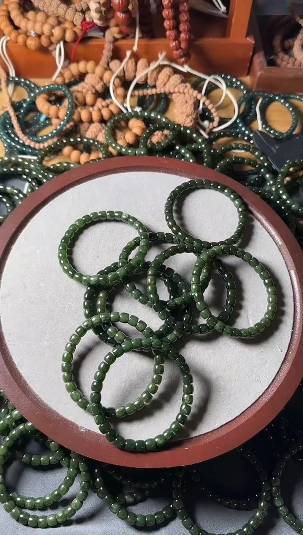 手链未镶嵌和田玉（碧玉）99碧玉多样发货其一7mm左右