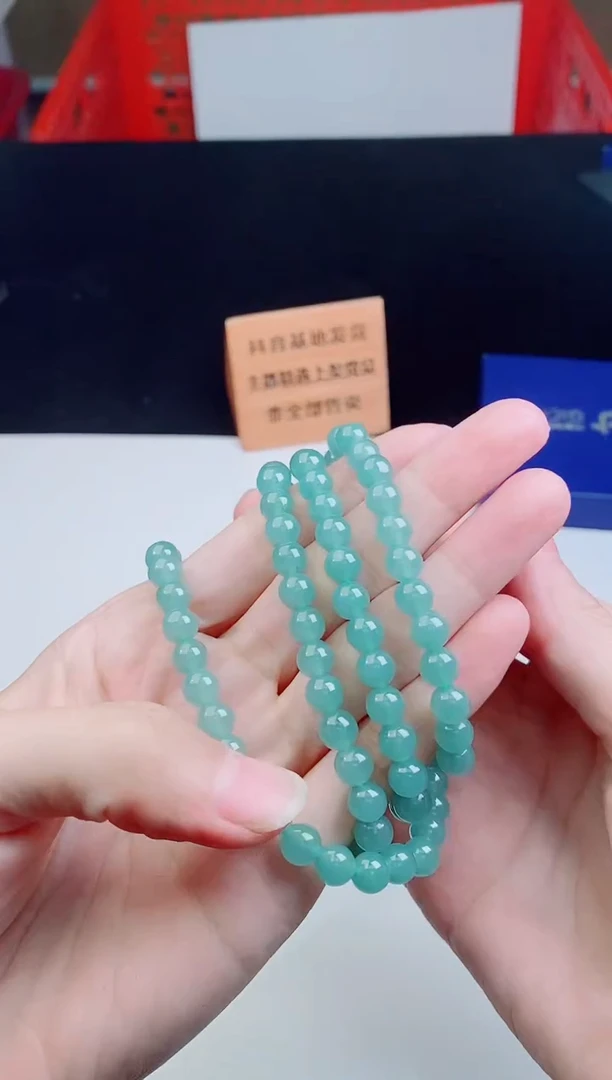 颈饰未镶嵌翡翠   ·