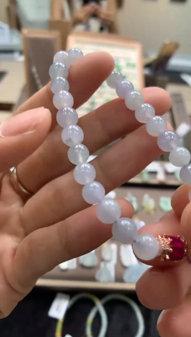 颈饰未镶嵌翡翠手串