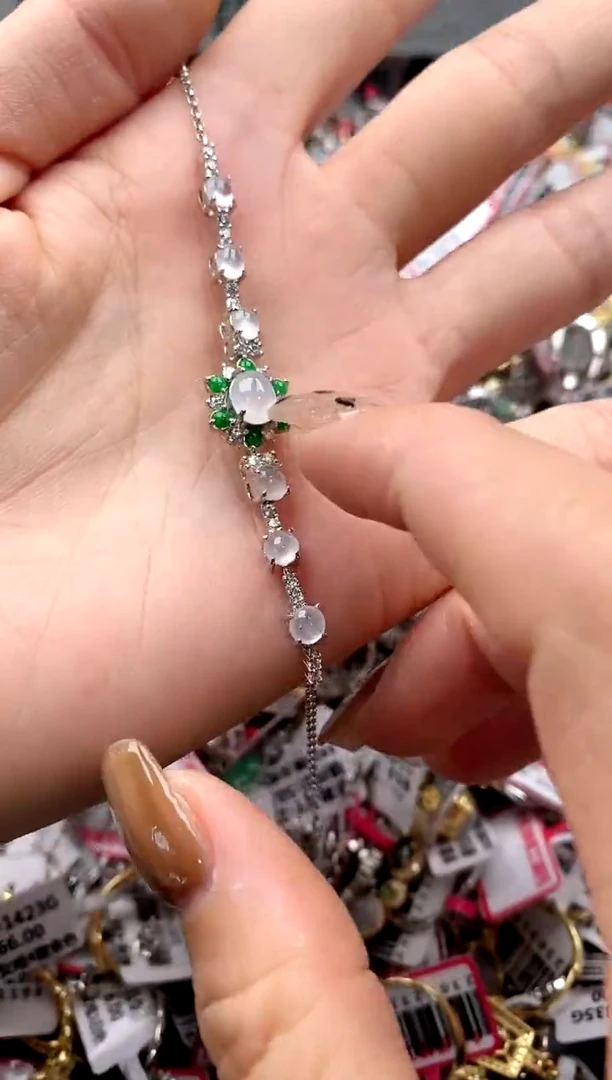 【闪购商品】翡翠戒指银S925镶嵌6666666     9