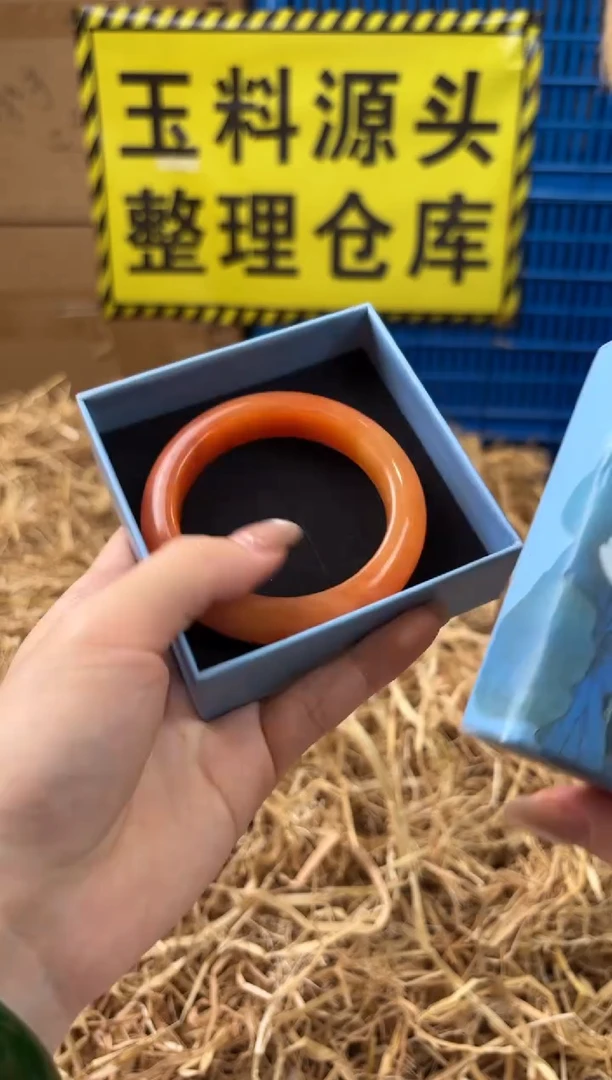 未镶嵌手镯石英质玉H-0677