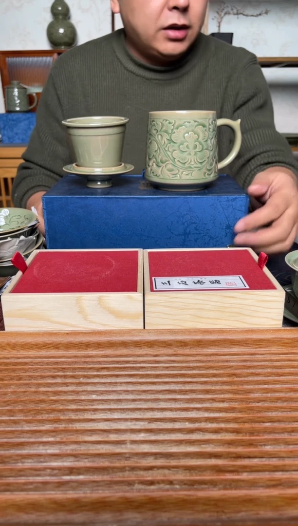 【闪购商品】其他纯手工秘色牡丹纹办公杯套盒