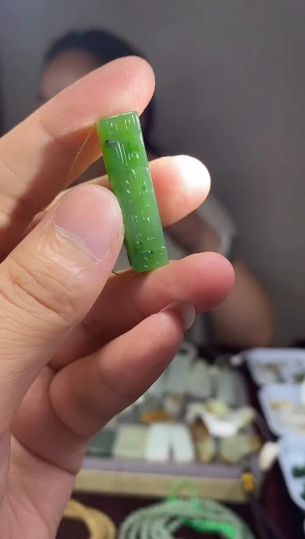 和田玉未镶嵌颈饰和田玉