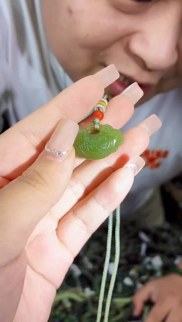 和田玉未镶嵌颈饰拍一发一