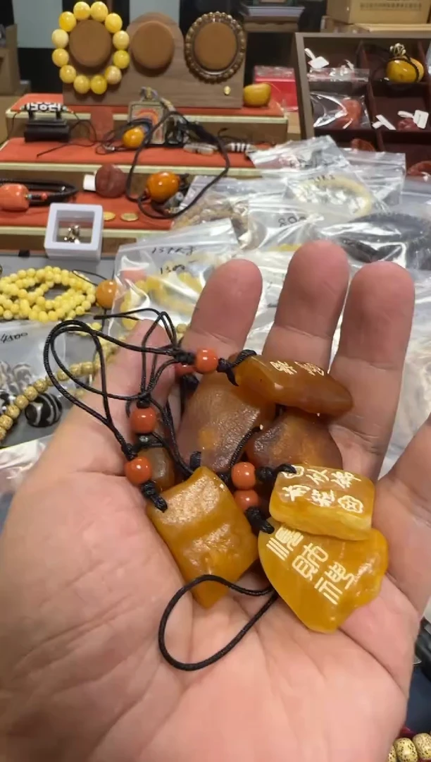 【闪购商品】蜜蜡裸石未镶嵌99.4多样性发一 全量 全量 全量