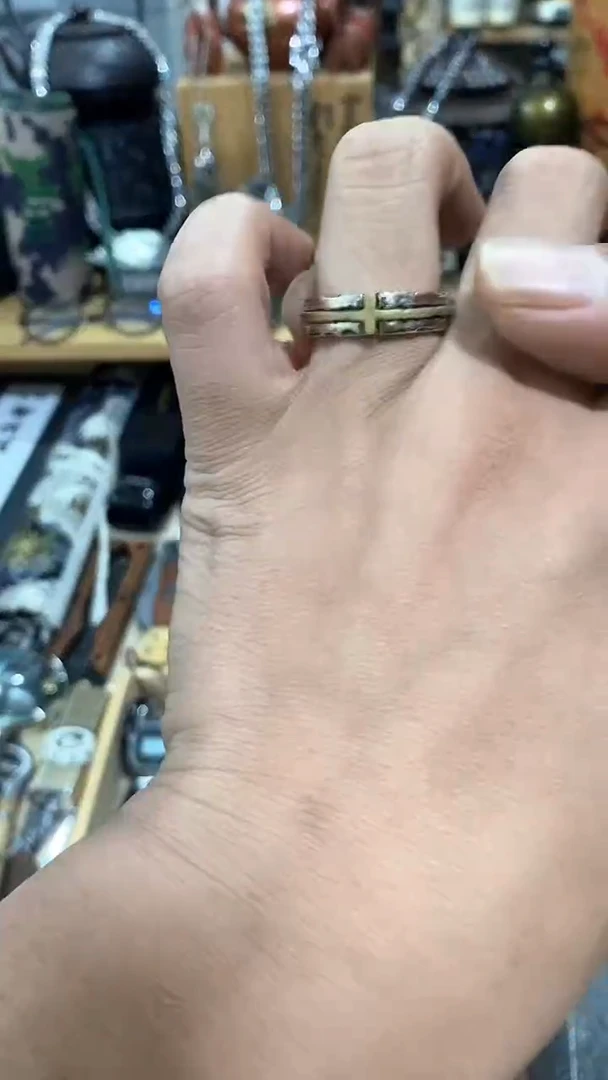 瓷片闪购商品  如图所示