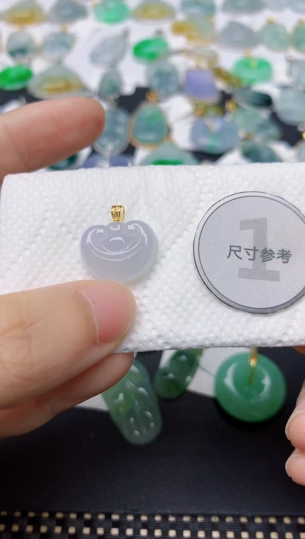 翡翠18K金镶嵌颈饰天然缅甸A货翡翠