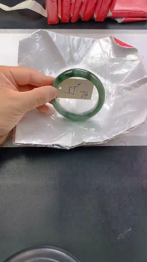 未镶嵌手镯翡翠74