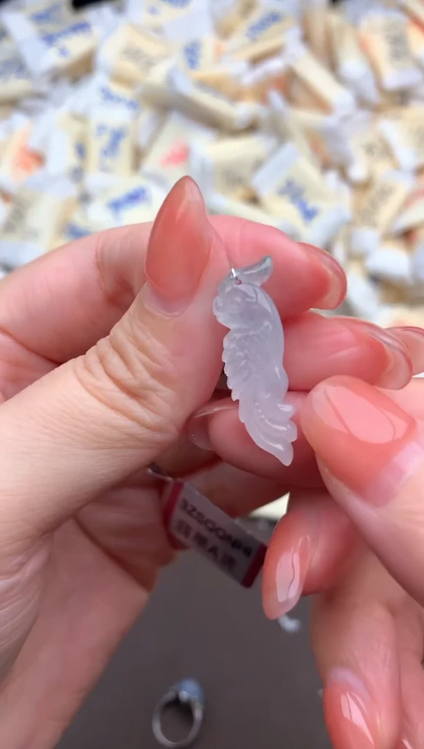 【闪购商品】翡翠挂件未镶嵌一