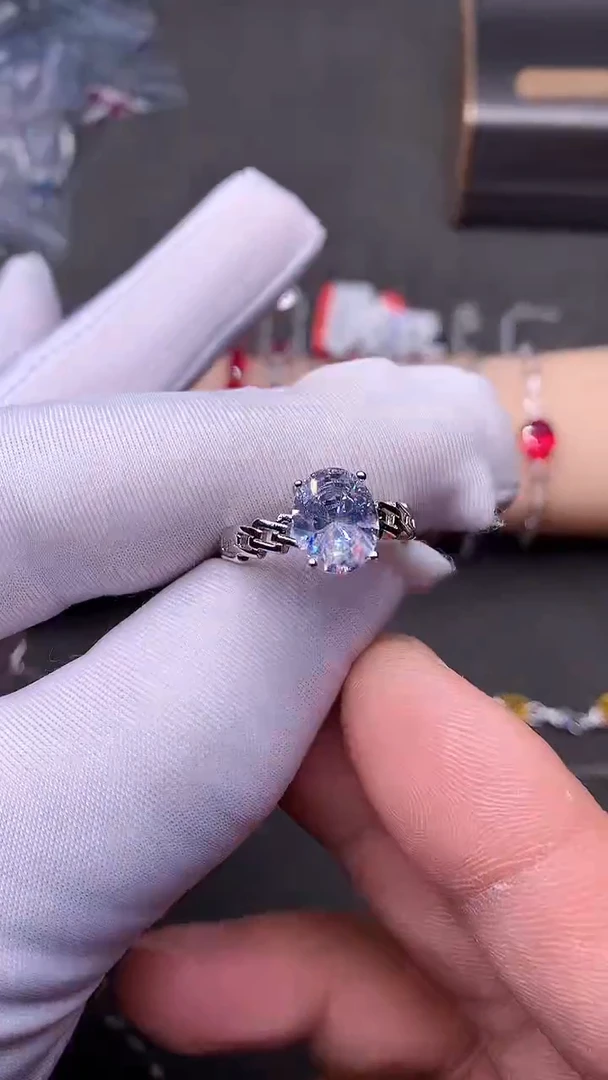 【闪购商品】彩色蓝宝石戒指银S925镶嵌.........