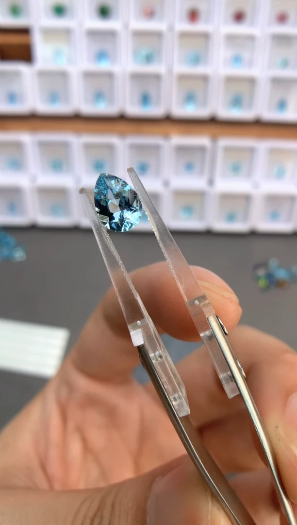 未镶嵌裸石定制海蓝宝石1.26ct 02087 圣玛