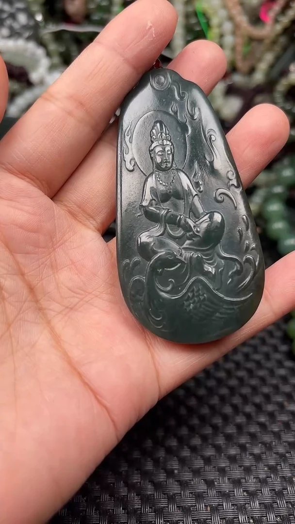 和田玉未镶嵌颈饰1